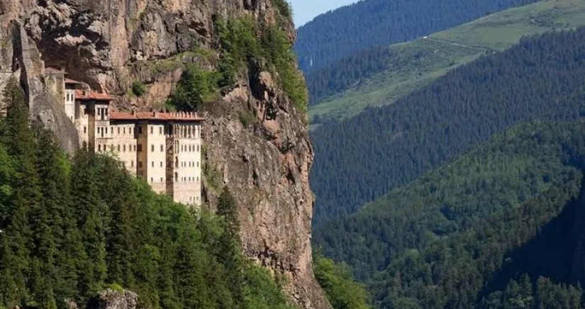 6 GECE KONAKLAMA 8 GÜN DOĞU KARADENİZ TURU (AMSTERDAM - ANKARA - AMSTERDAM UÇAK BİLETİ DAHİL)