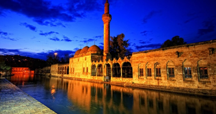 6 GECE 7 GÜN DOLU DOLU DOĞU ANADOLU ( AMSTERDAM - ADANA - AMSTERDAM)