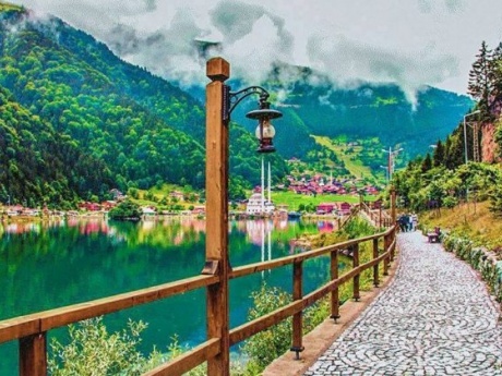 6 GECE KONAKLAMA 8 GÜN DOĞU KARADENİZ TURU (AMSTERDAM - ANKARA - AMSTERDAM UÇAK BİLETİ DAHİL)
